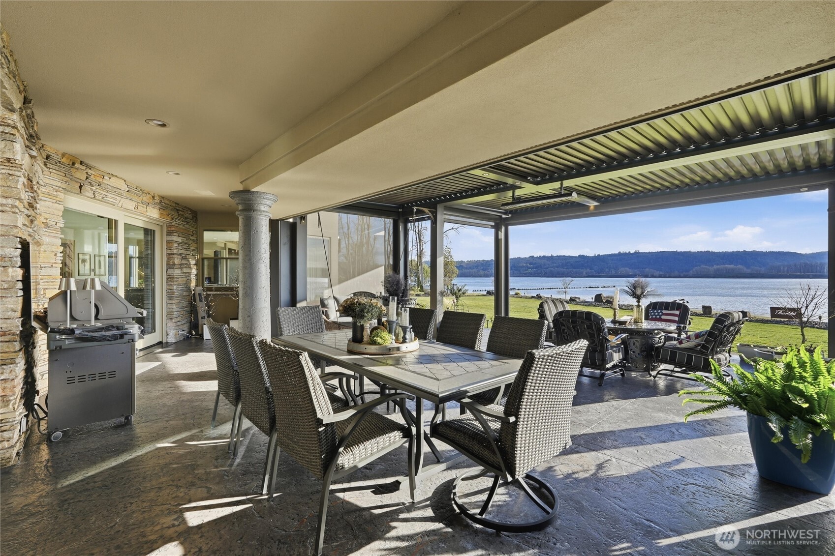 266 Columbia Point Road , Longview, WA 98632