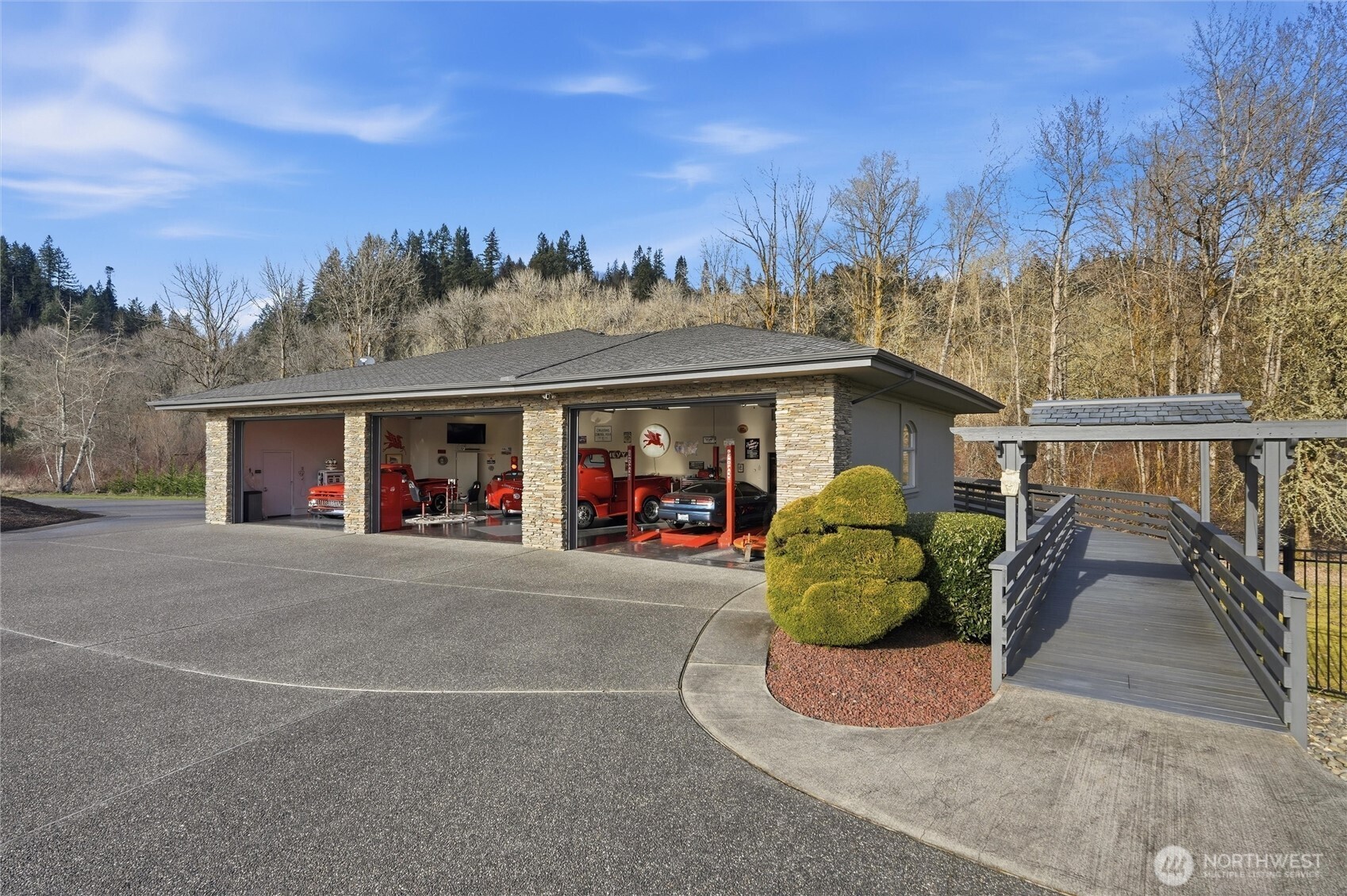 266 Columbia Point Road , Longview, WA 98632