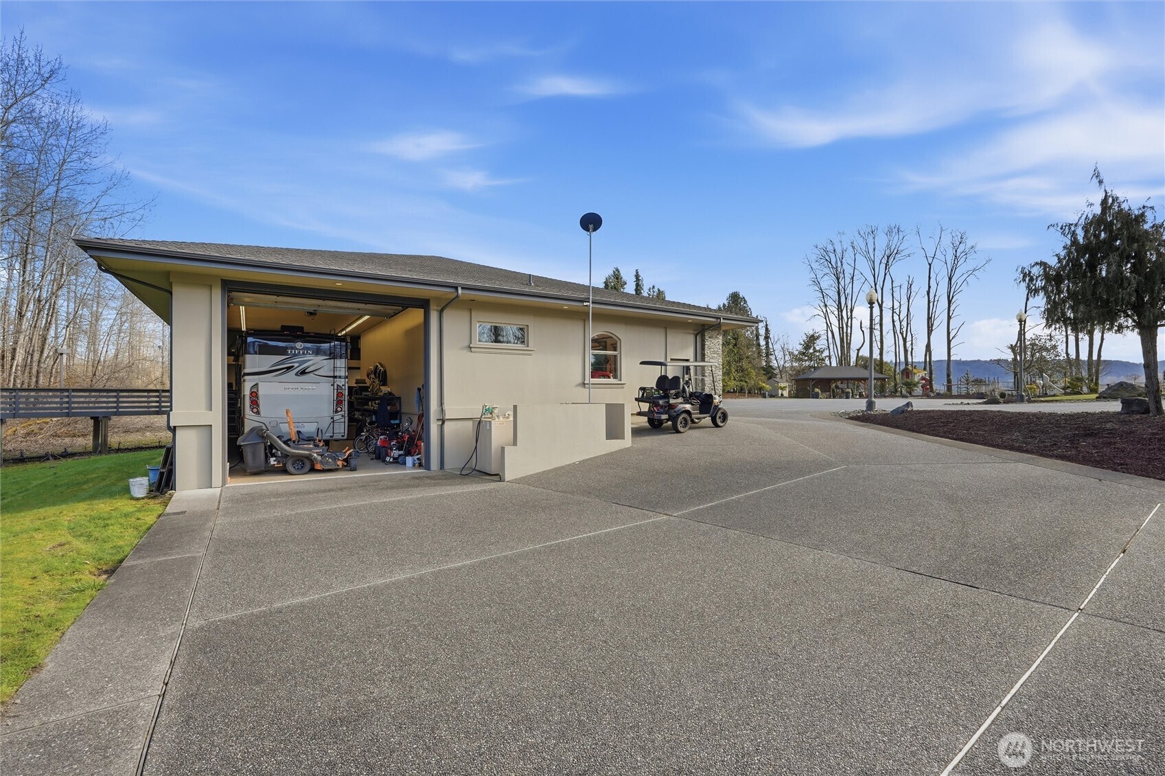 266 Columbia Point Road , Longview, WA 98632