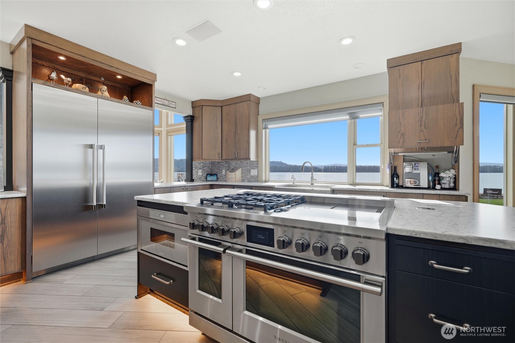 266 Columbia Point Road , Longview, WA 98632