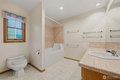 7810 175th Street SW, Edmonds, WA 98026 - Photo 12