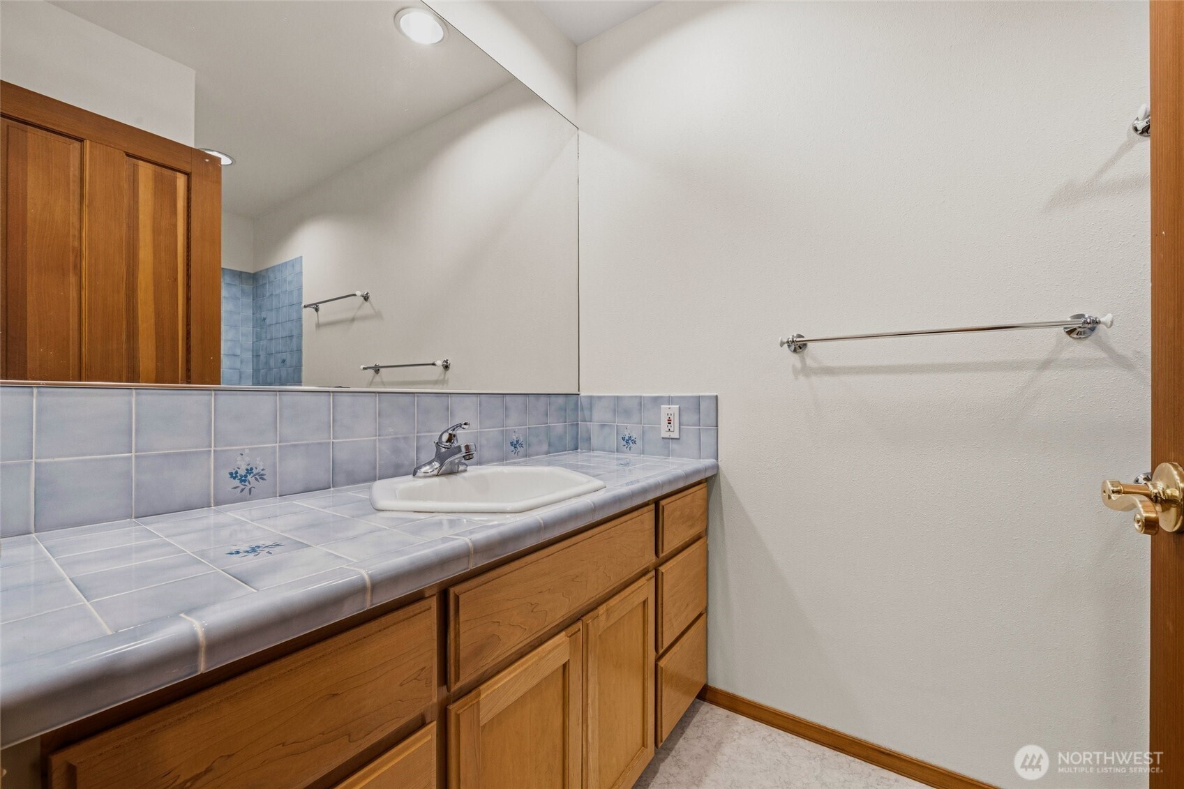 7810 175th Street SW, Edmonds, WA 98026