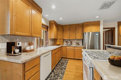 7810 175th Street SW, Edmonds, WA 98026 - Photo 8