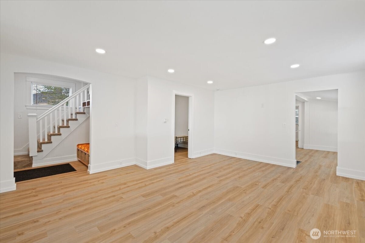 864 S 48th Street , Tacoma, WA 98408