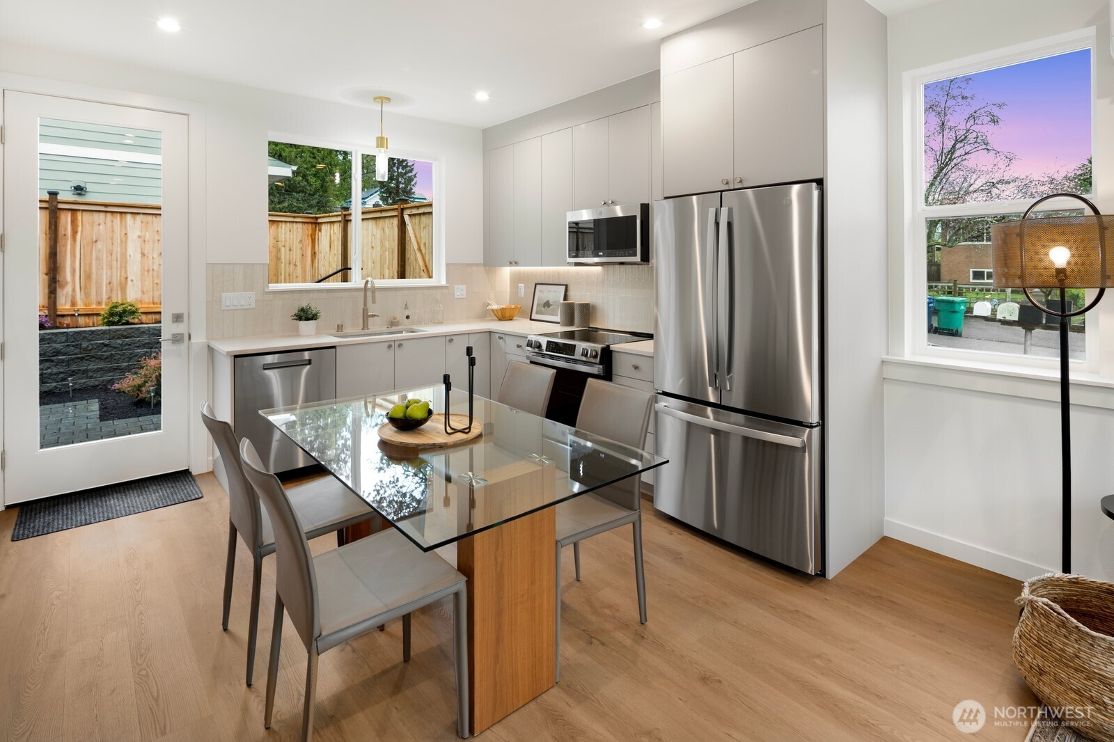 8841 Earl Avenue NW, Seattle, WA 98117