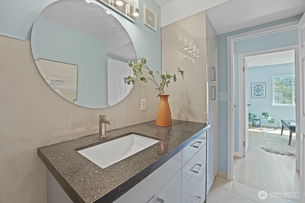 308 E Republican Street #703, Seattle, WA 98102