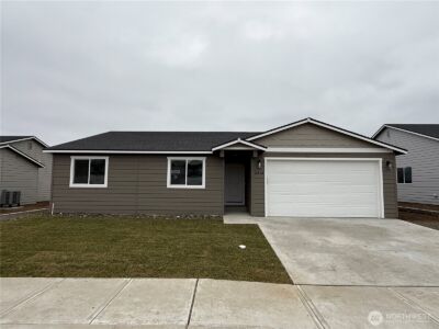 2418 2nd Street SE, East Wenatchee, WA 98802