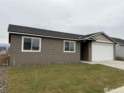 2418 2nd Street SE, East Wenatchee, WA 98802 - Photo 2