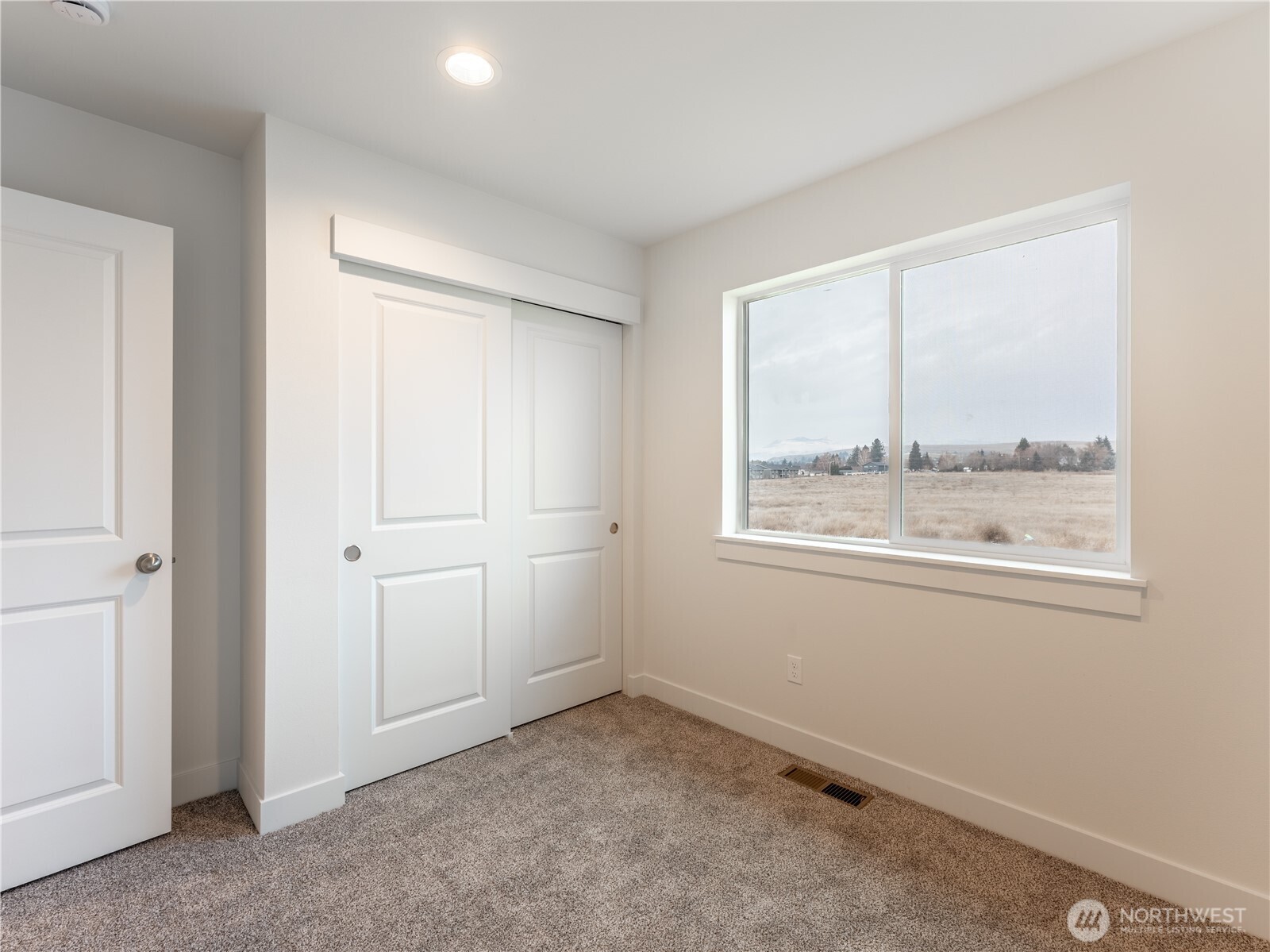 2418 2nd Street SE, East Wenatchee, WA 98802