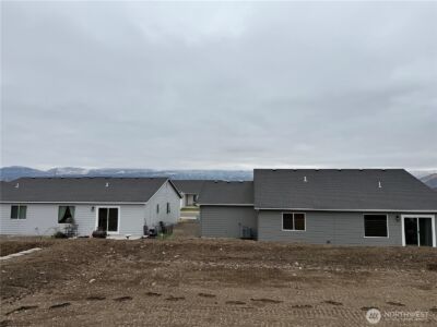 2418 2nd Street SE, East Wenatchee, WA 98802 - Photo 32