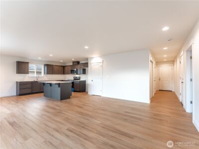 2418 2nd Street SE, East Wenatchee, WA 98802 - Photo 5