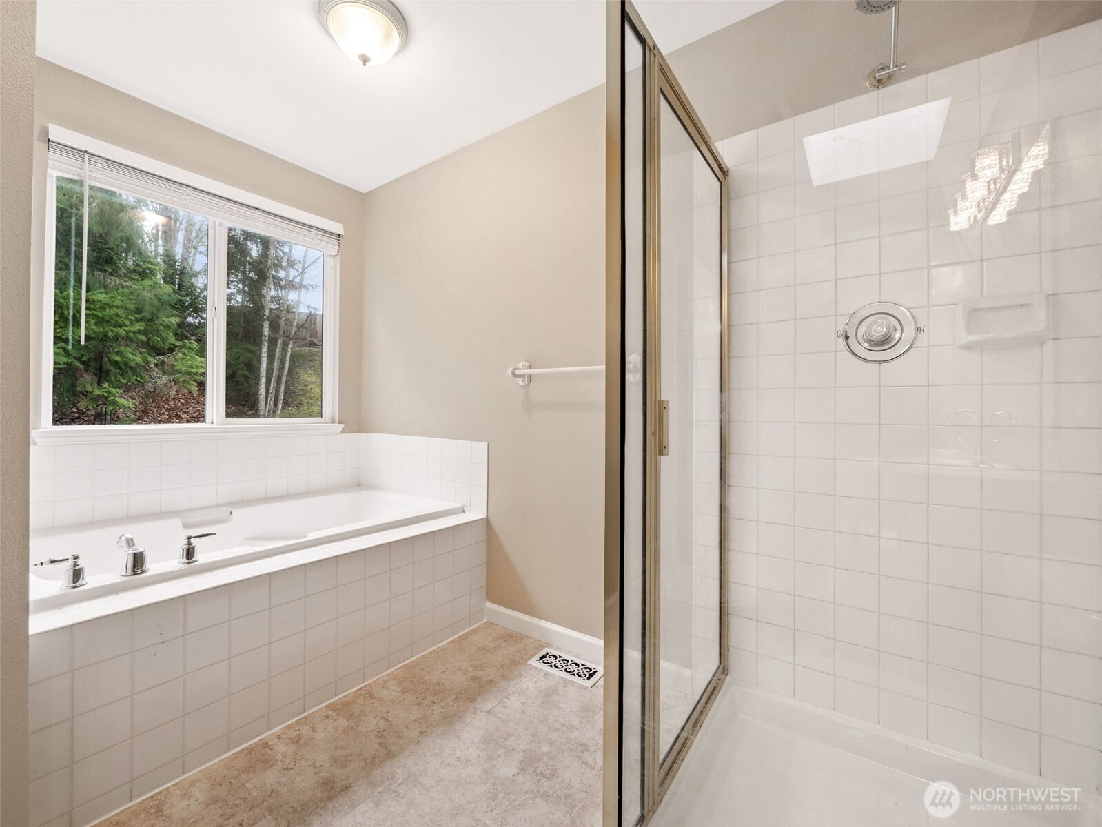 20132 SE 258th Place , Covington, WA 98042