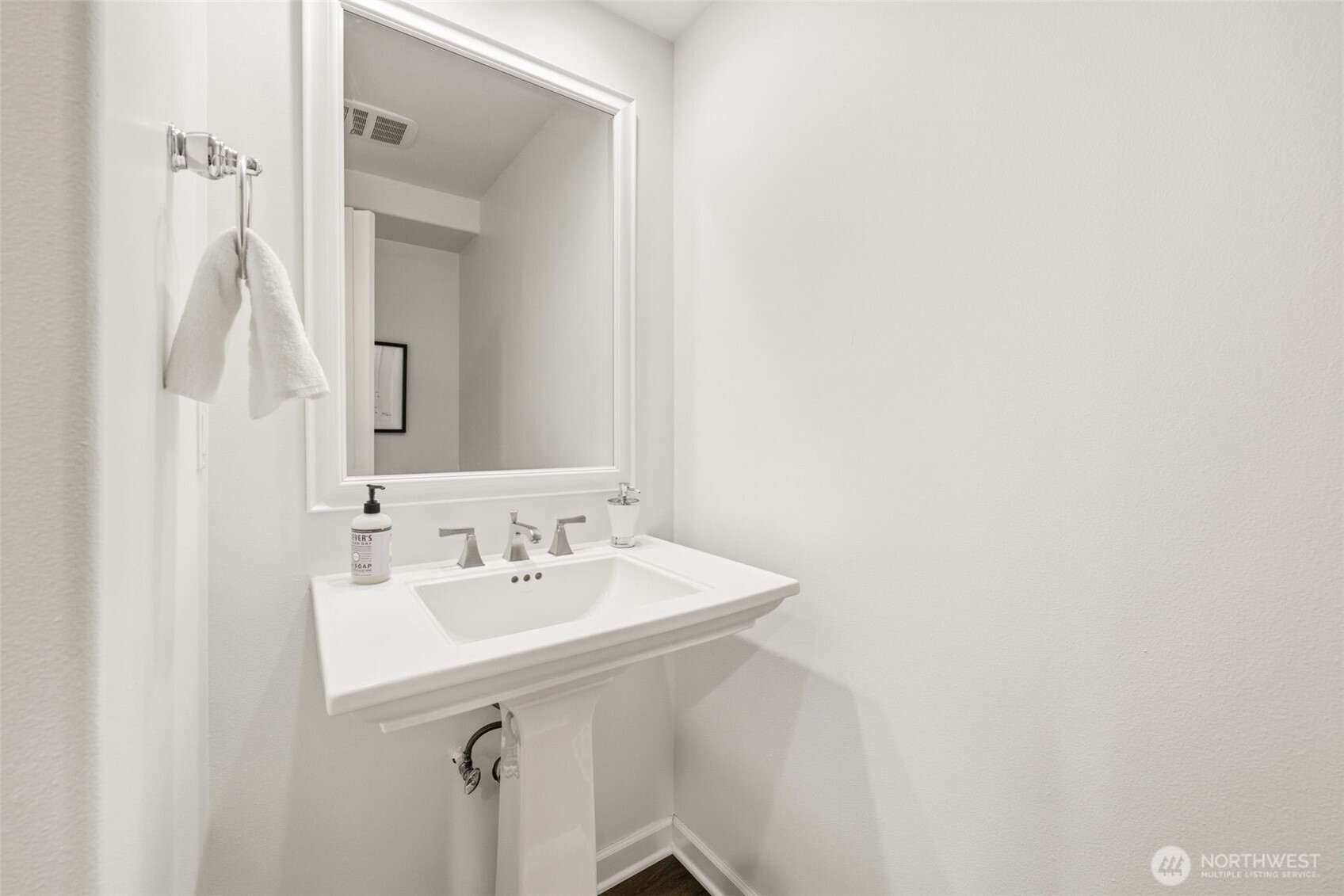 402 S Slater Street , Kirkland, WA 98033