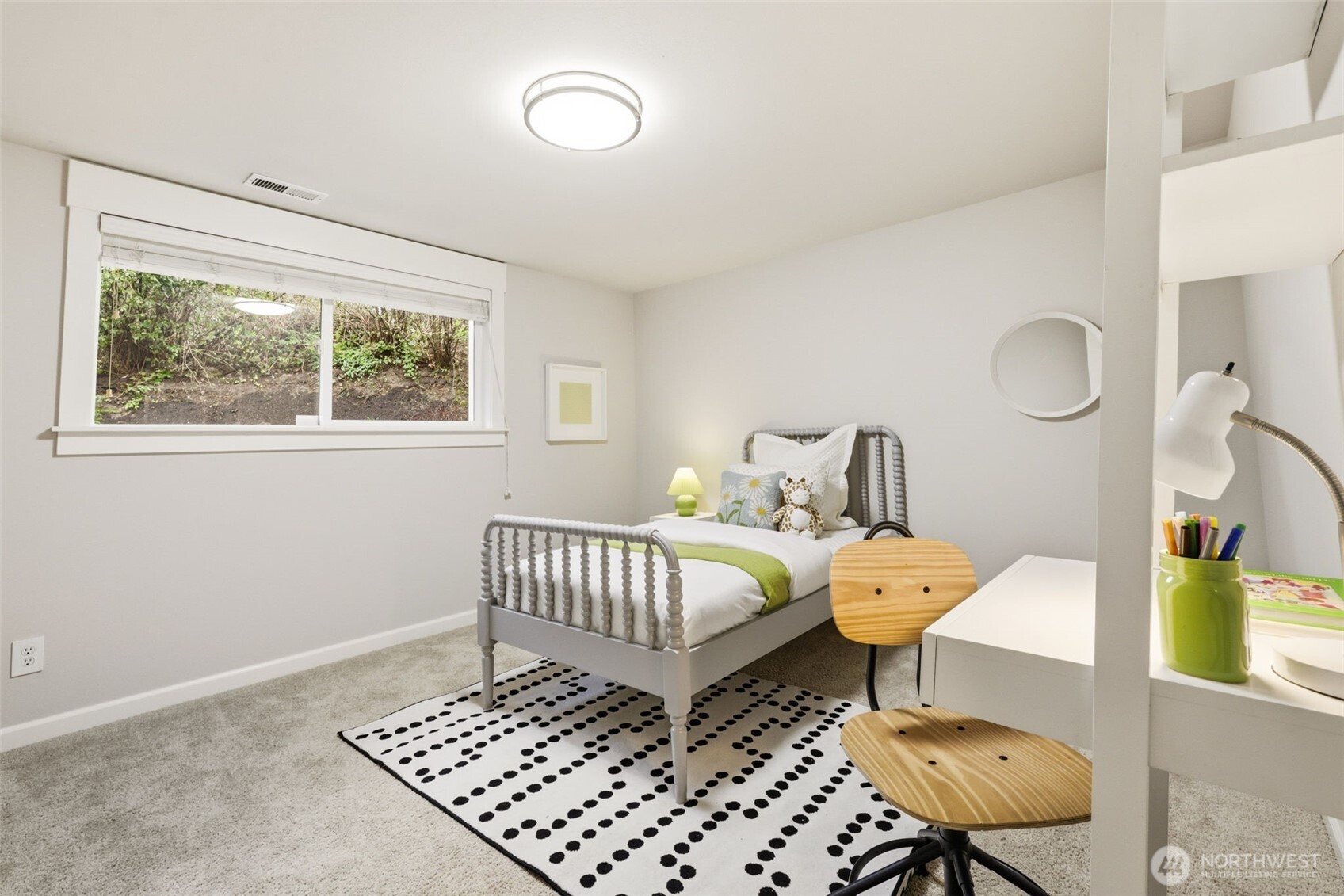 402 S Slater Street , Kirkland, WA 98033