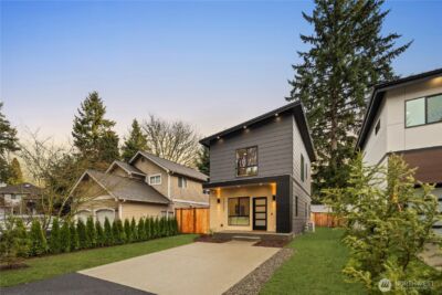 13009 NE 104th Place , Kirkland, WA 98033