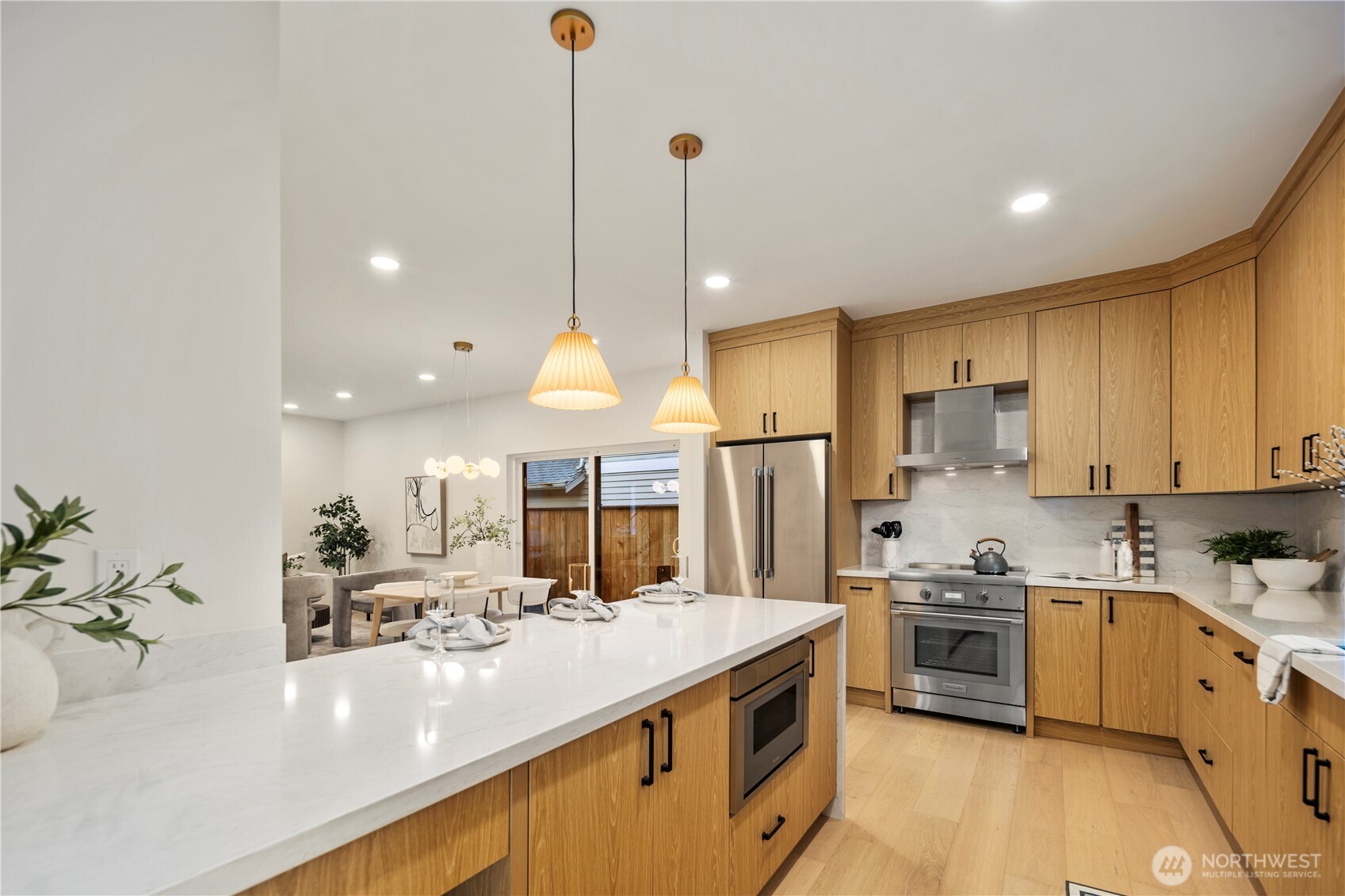 13009 NE 104th Place , Kirkland, WA 98033