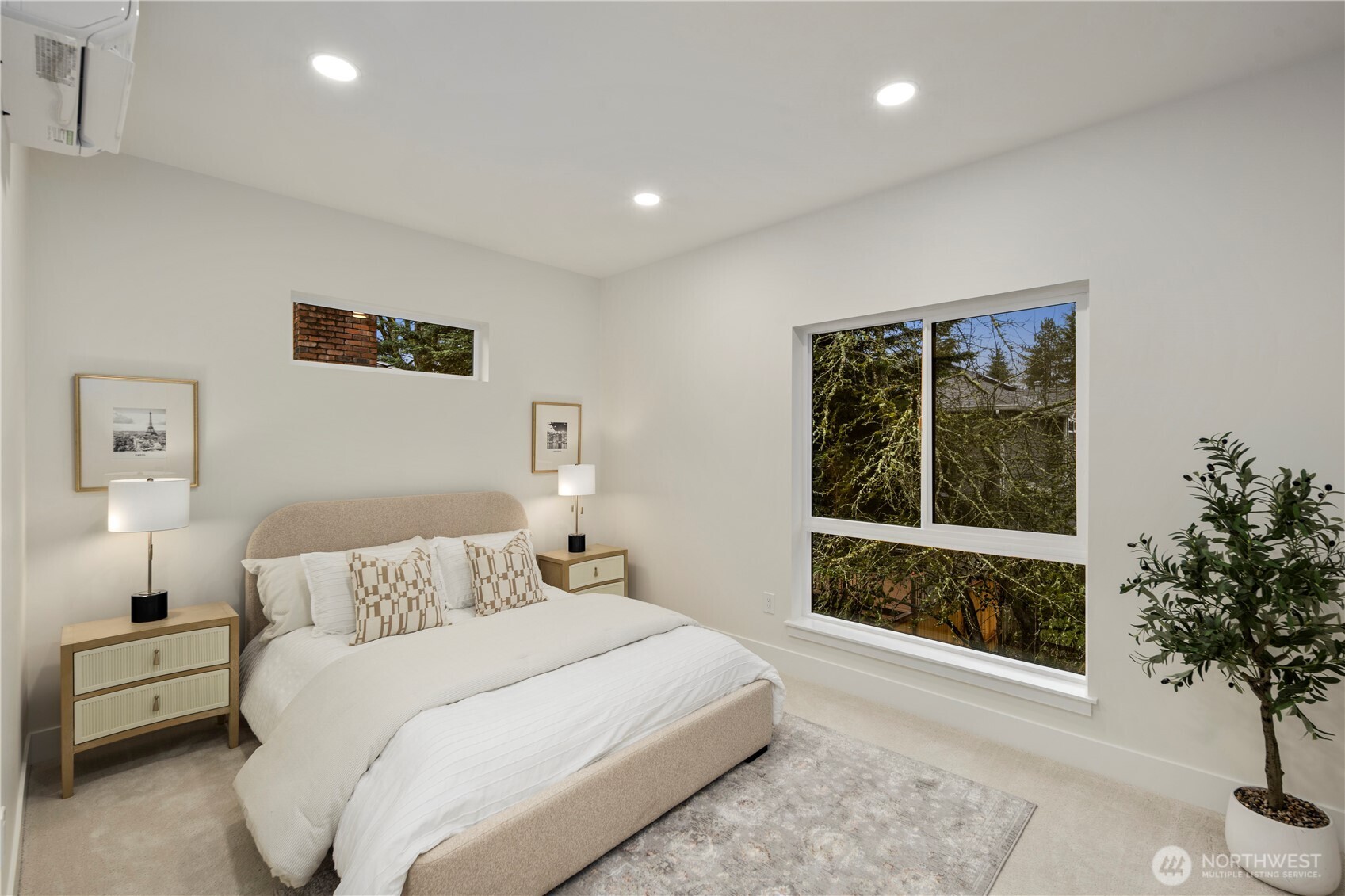 13009 NE 104th Place , Kirkland, WA 98033