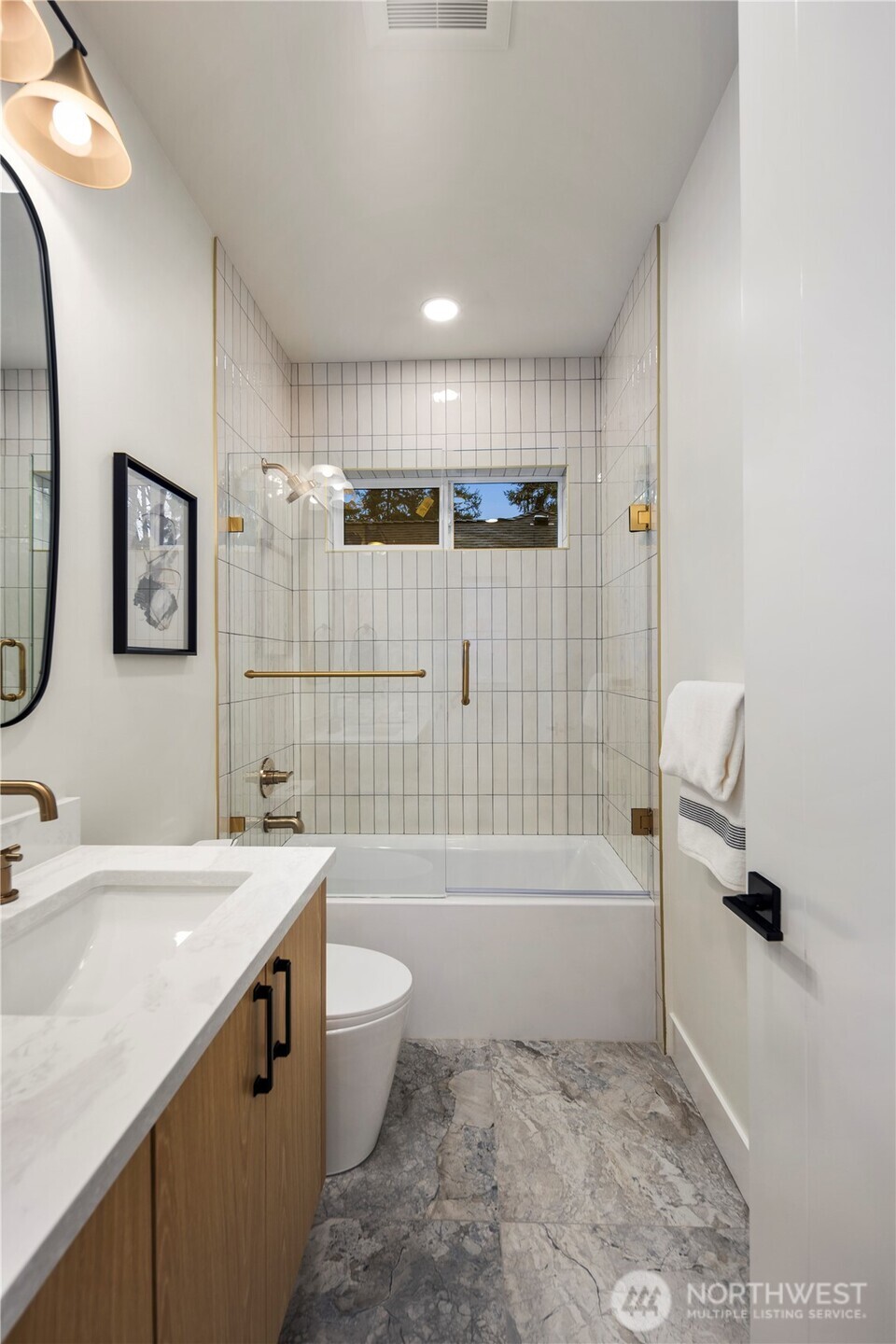 13009 NE 104th Place , Kirkland, WA 98033