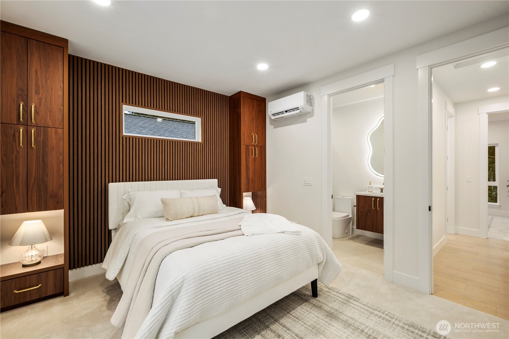 13009 NE 104th Place , Kirkland, WA 98033