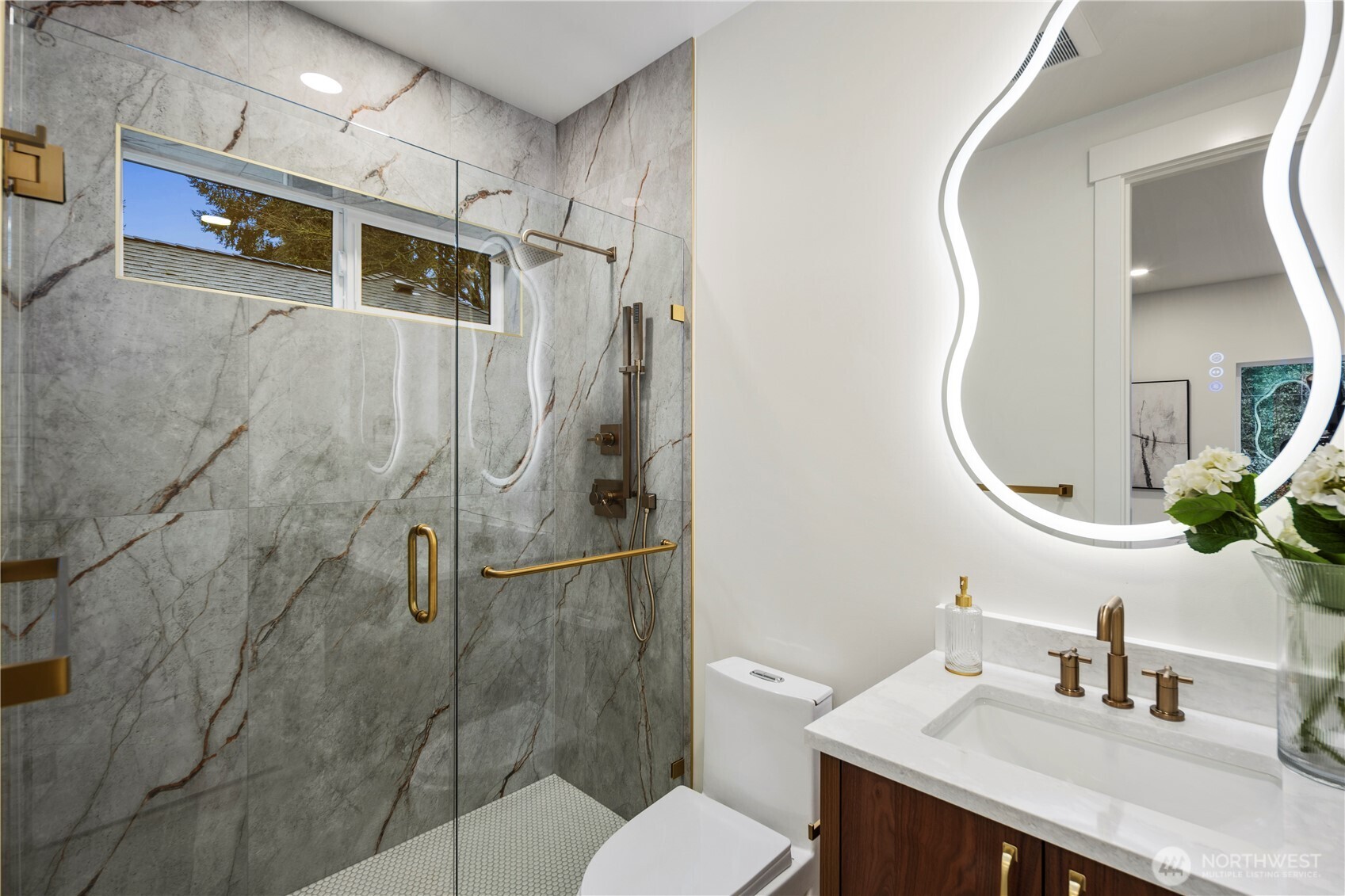 13009 NE 104th Place , Kirkland, WA 98033