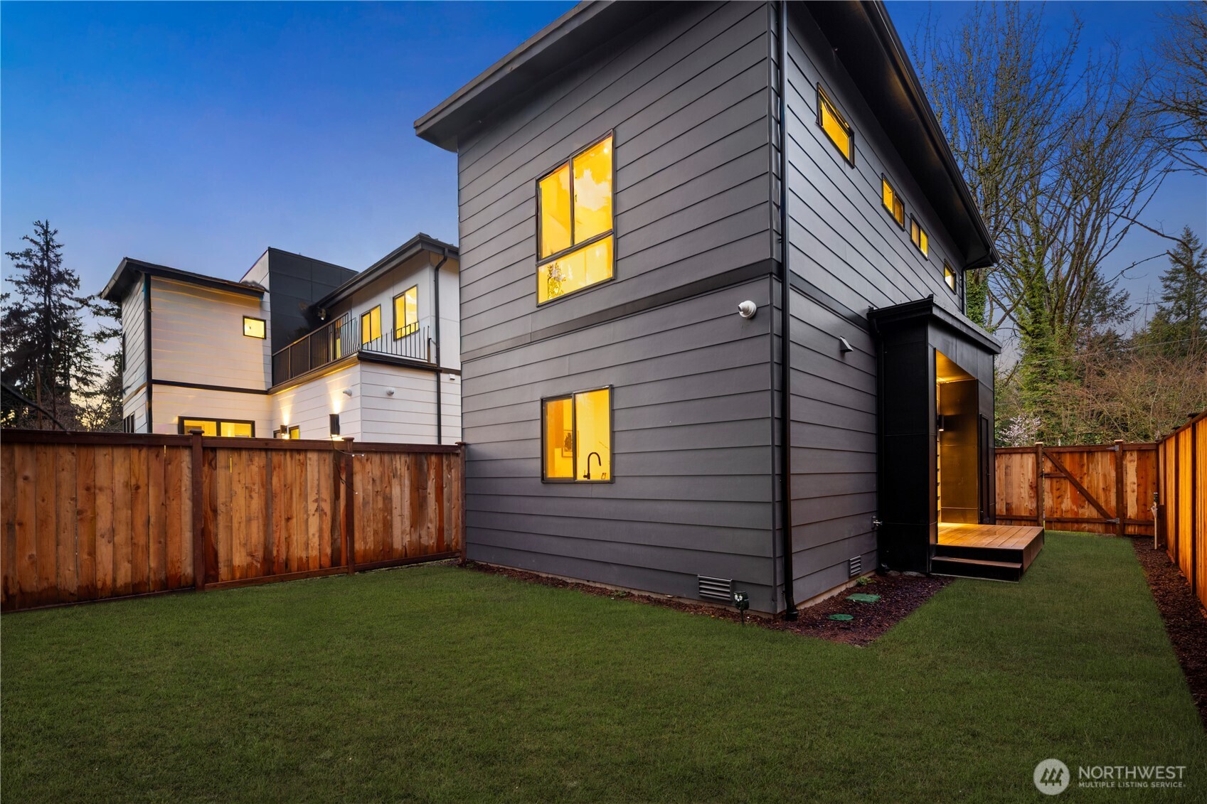 13009 NE 104th Place , Kirkland, WA 98033