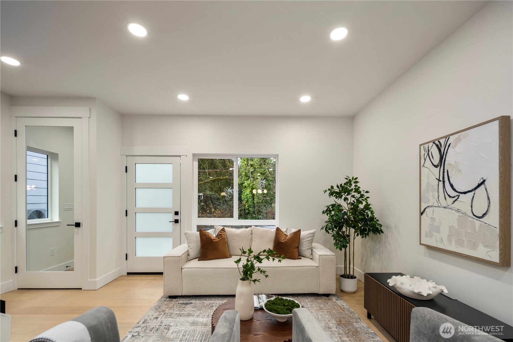 13009 NE 104th Place , Kirkland, WA 98033