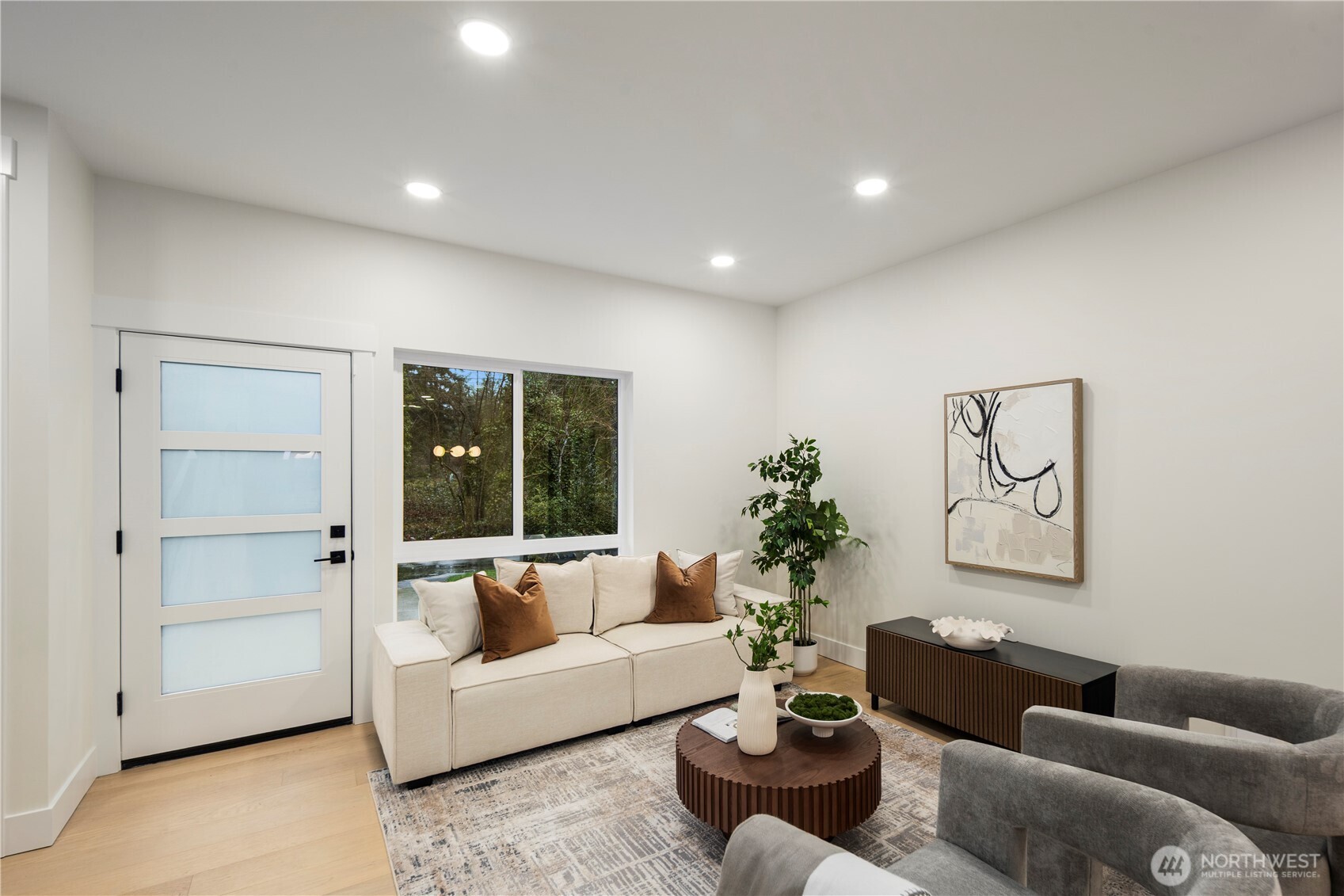 13009 NE 104th Place , Kirkland, WA 98033