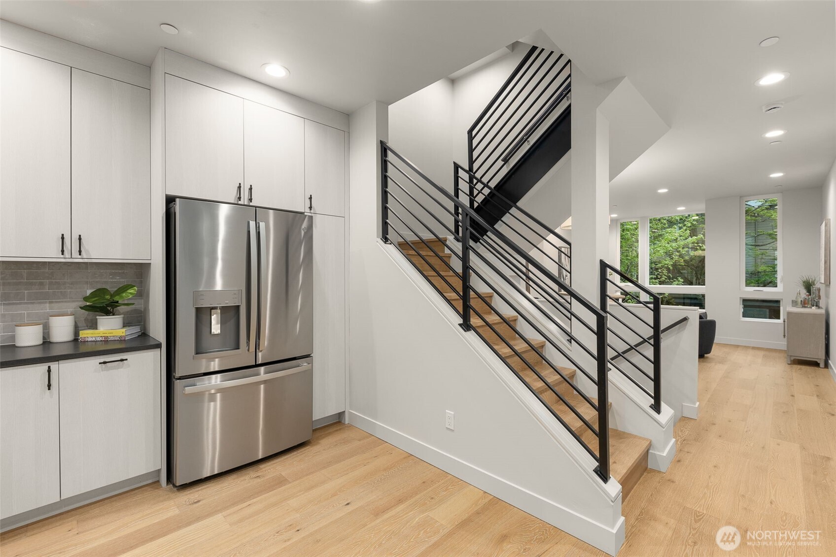 1104 B 34th Avenue , Seattle, WA 98122