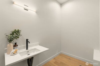 1104 B 34th Avenue , Seattle, WA 98122 - Photo 9