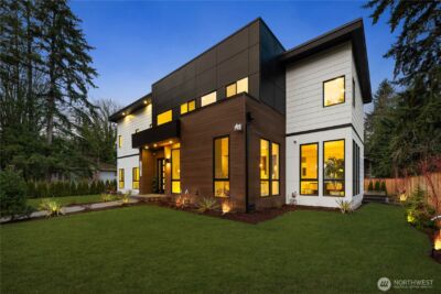 10416 130th Avenue NE, Kirkland, WA 98033 - Photo 2