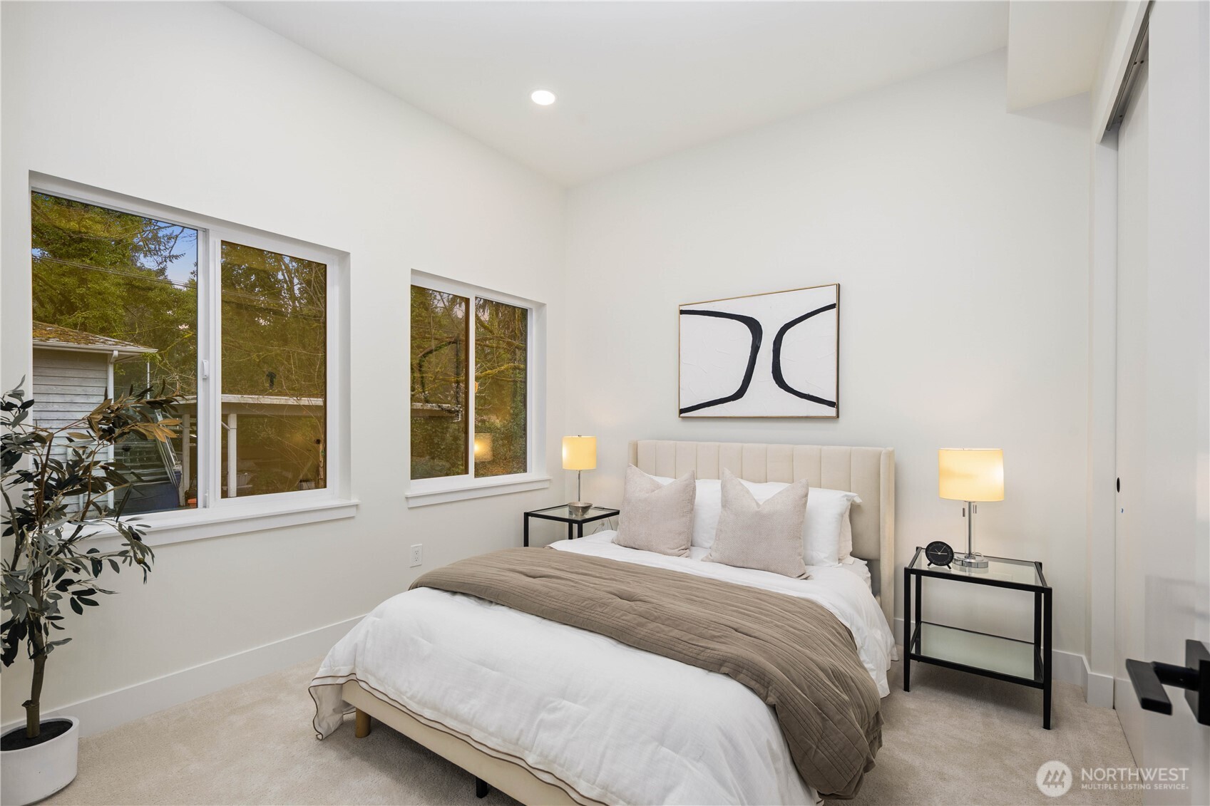 10416 130th Avenue NE, Kirkland, WA 98033