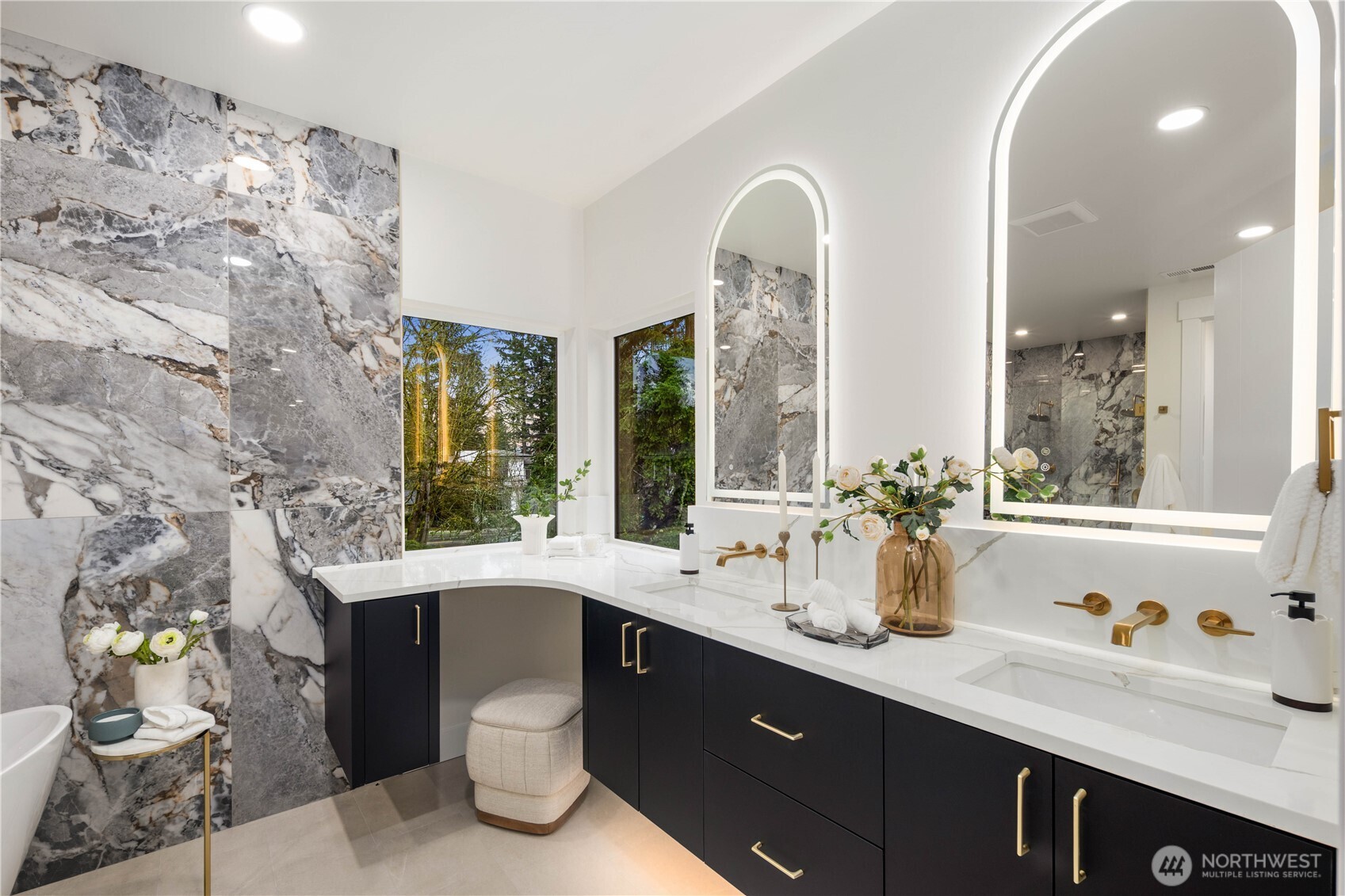 10416 130th Avenue NE, Kirkland, WA 98033