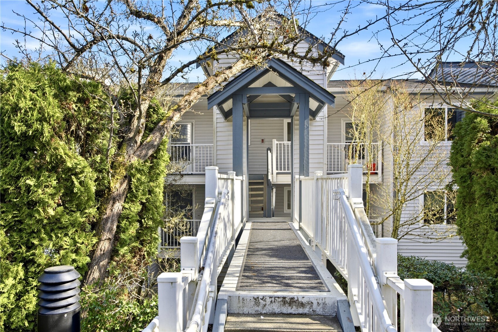 12740 NE 10th Place #E303, Bellevue, WA 98005