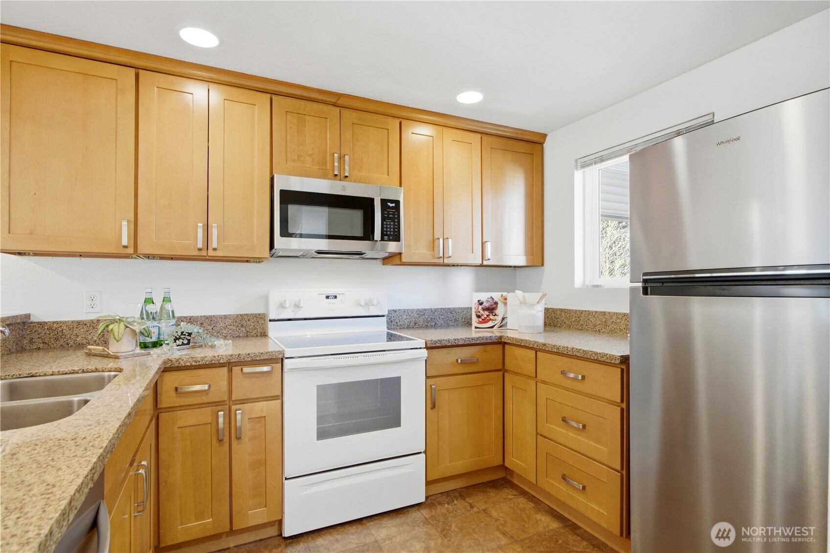 12740 NE 10th Place #E303, Bellevue, WA 98005