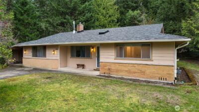 3380 NW Shadow Glen Boulevard , Silverdale, WA 98383