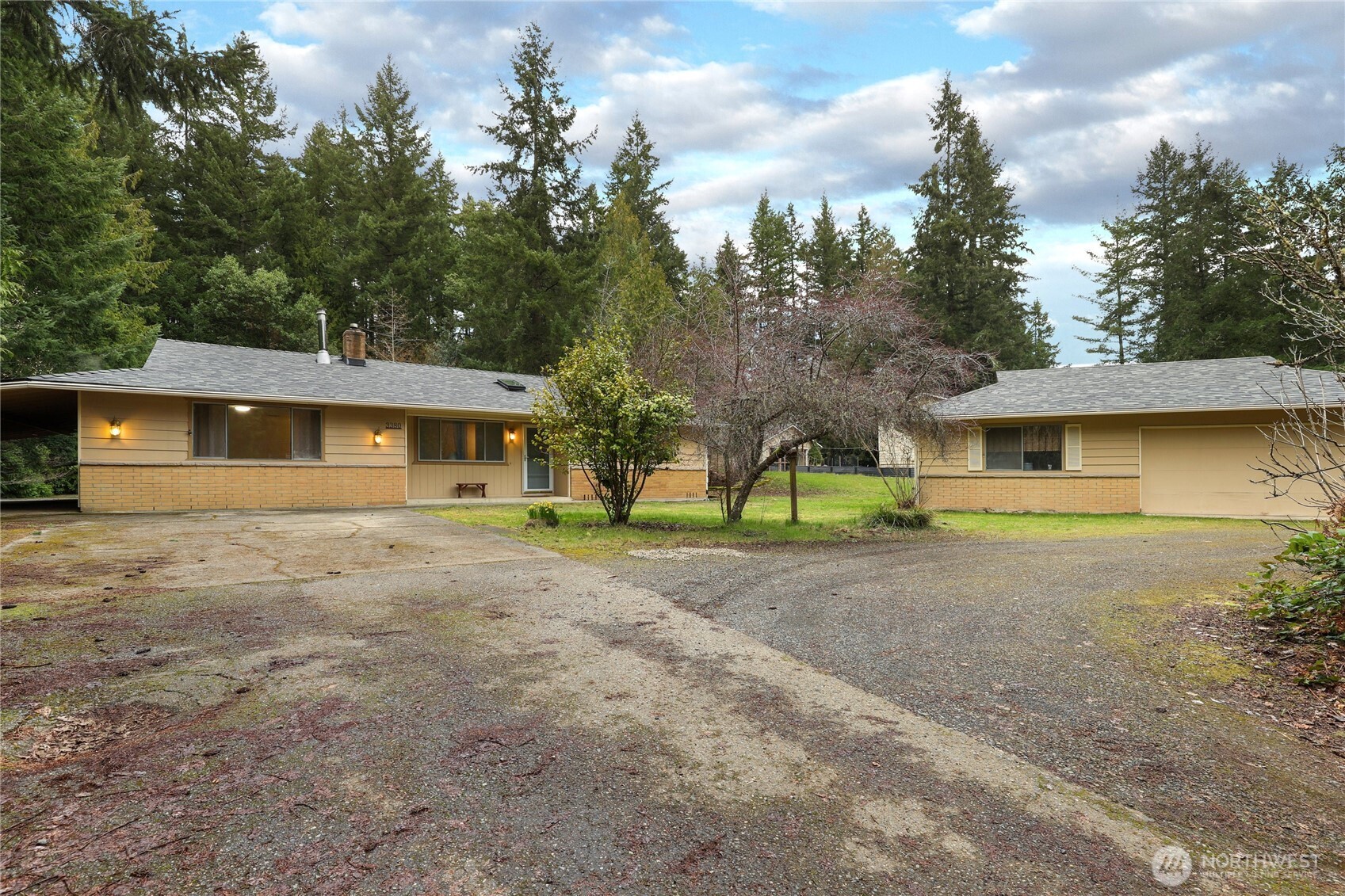 3380 NW Shadow Glen Boulevard , Silverdale, WA 98383