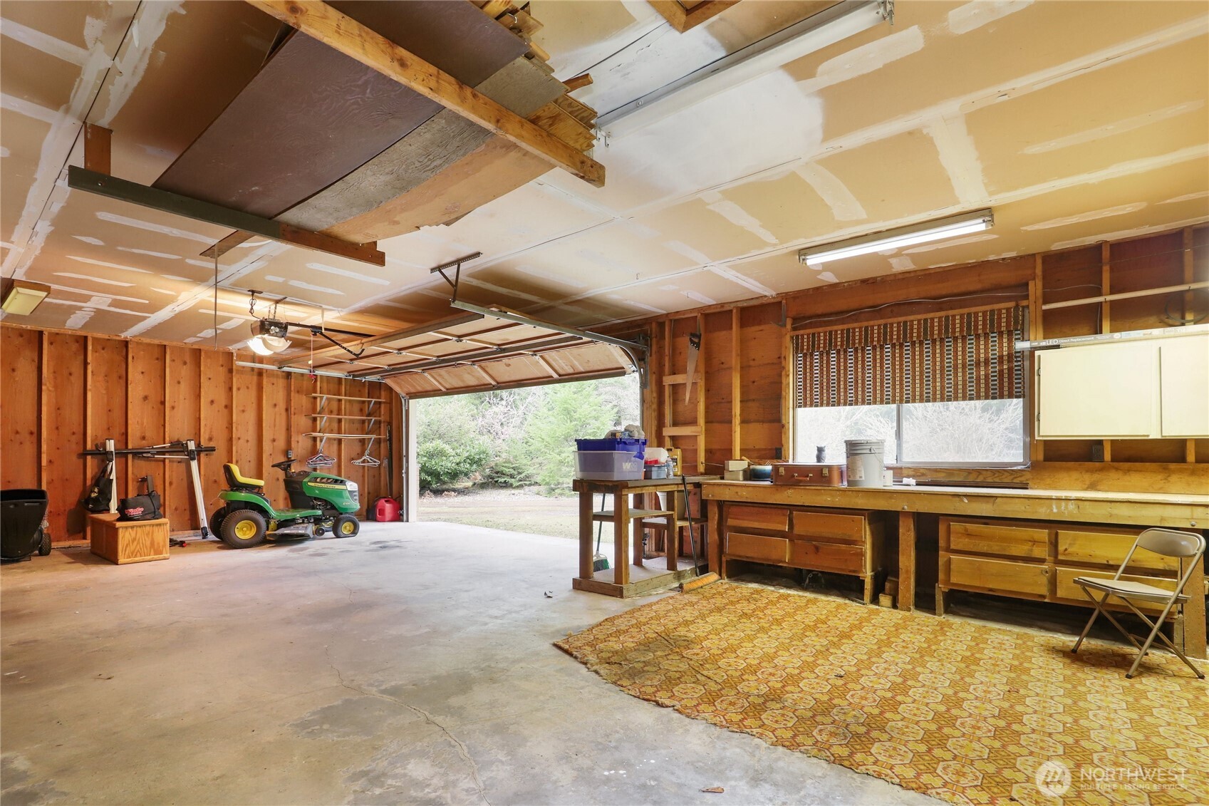 3380 NW Shadow Glen Boulevard , Silverdale, WA 98383