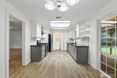 3380 NW Shadow Glen Boulevard , Silverdale, WA 98383 - Photo 7