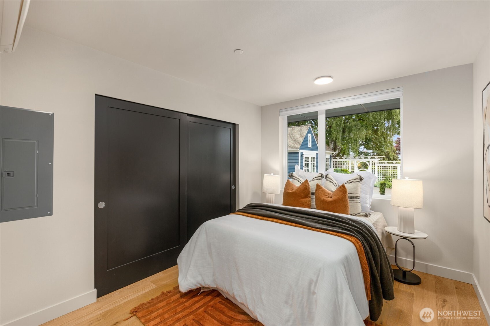 1110 B 34th Avenue , Seattle, WA 98122