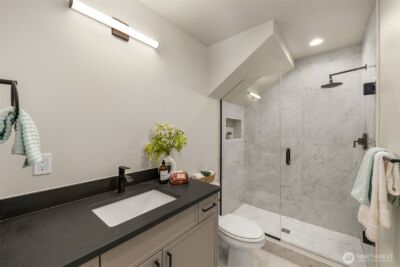 1110 B 34th Avenue , Seattle, WA 98122 - Photo 3