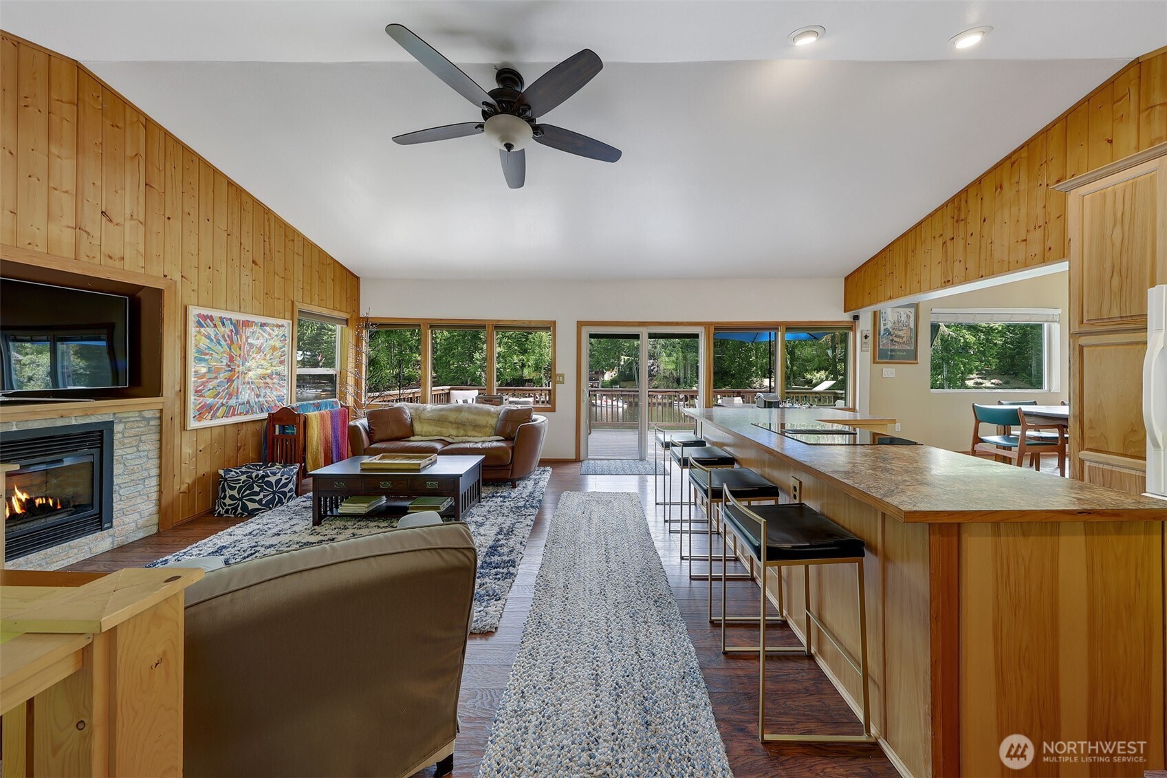 292 NE Lake Drive , Tahuya, WA 98588