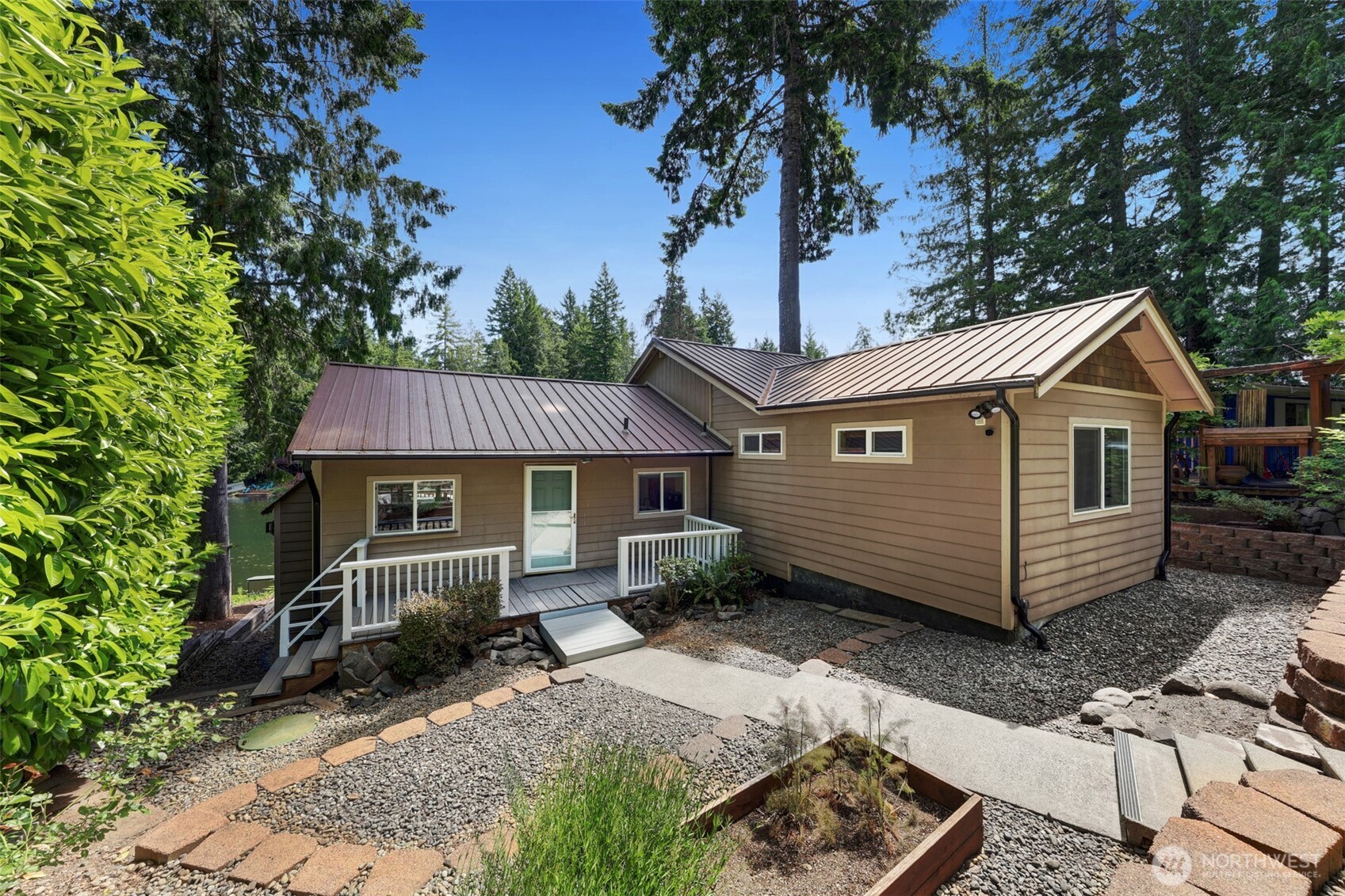 292 NE Lake Drive , Tahuya, WA 98588