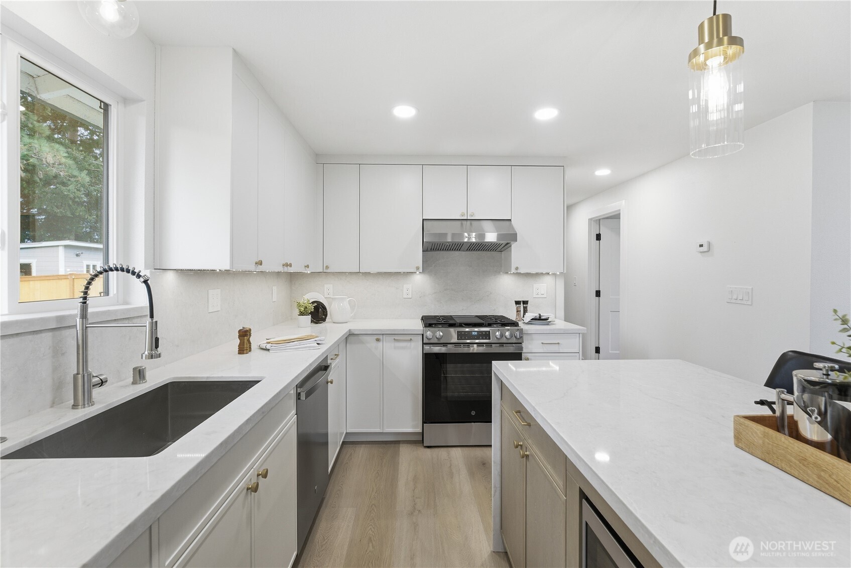 33027 22nd Avenue SW, Federal Way, WA 98023