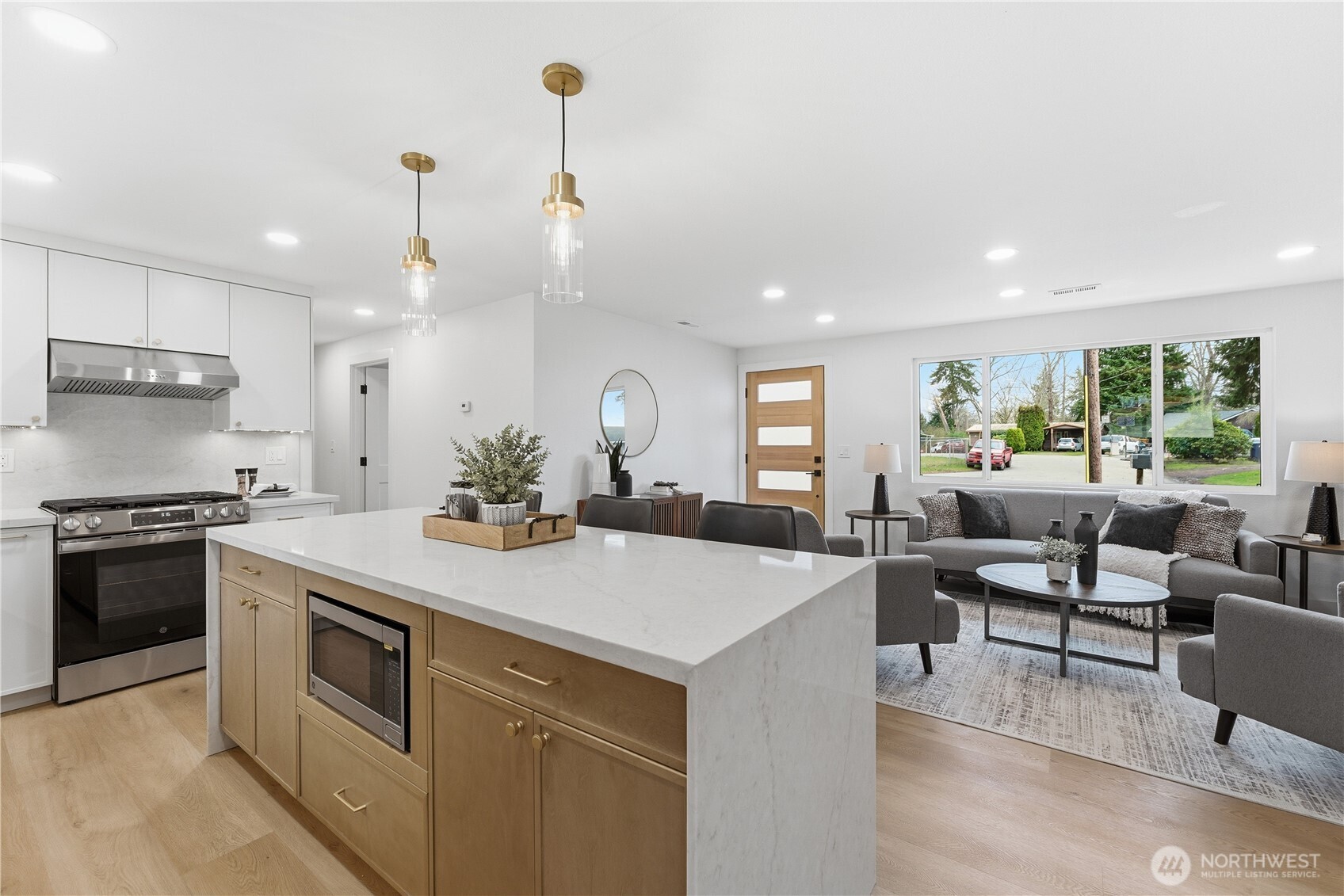 33027 22nd Avenue SW, Federal Way, WA 98023