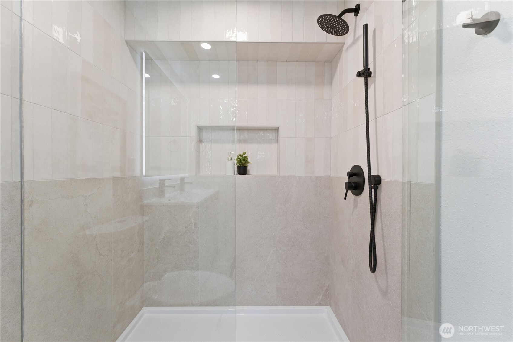 33027 22nd Avenue SW, Federal Way, WA 98023