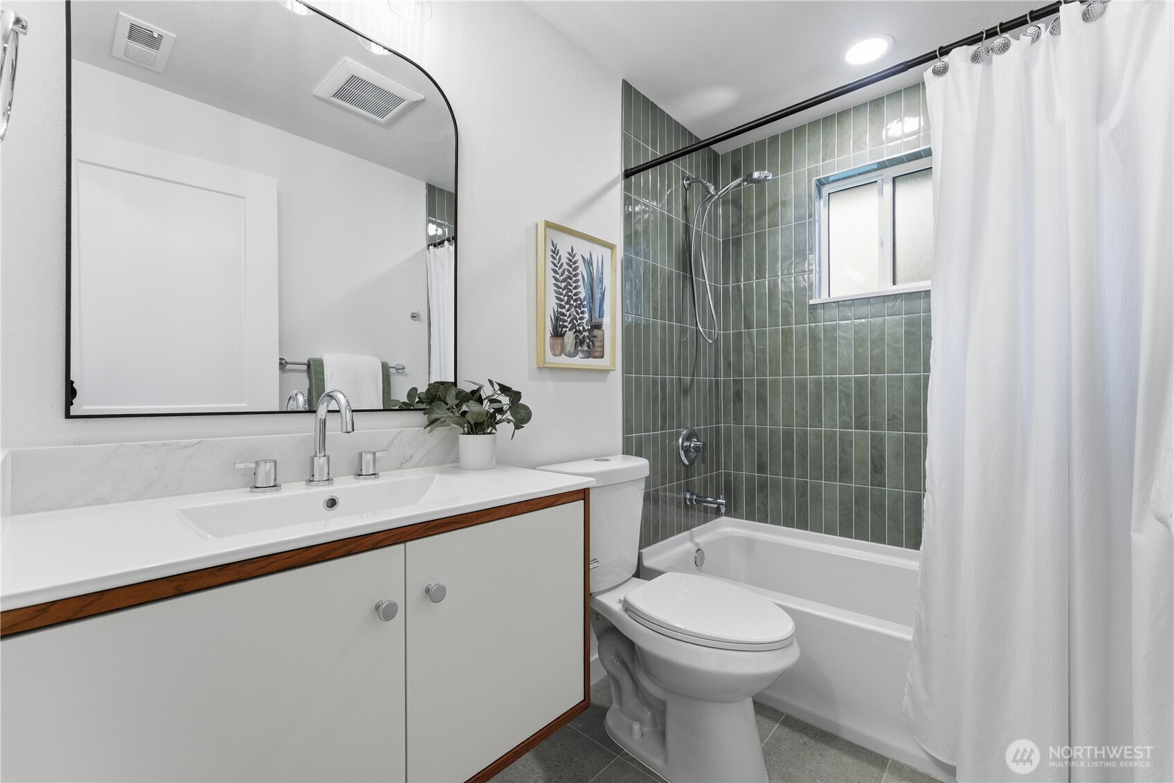 33027 22nd Avenue SW, Federal Way, WA 98023