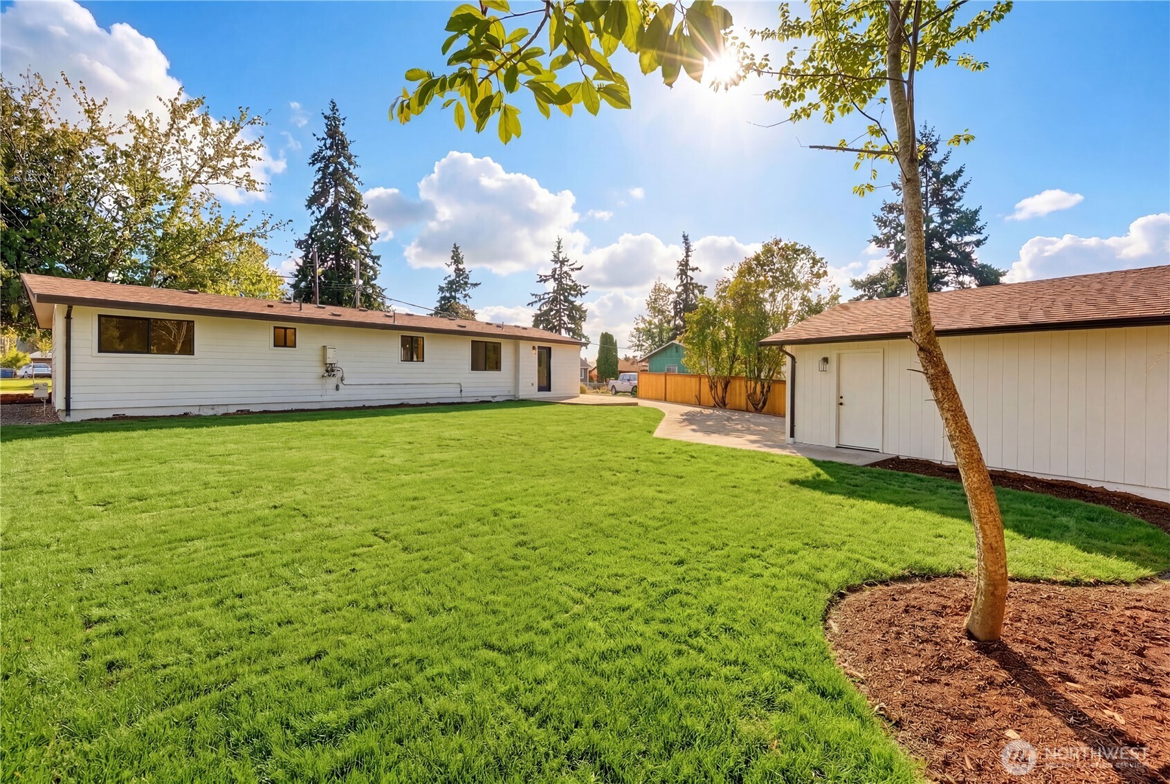 33027 22nd Avenue SW, Federal Way, WA 98023