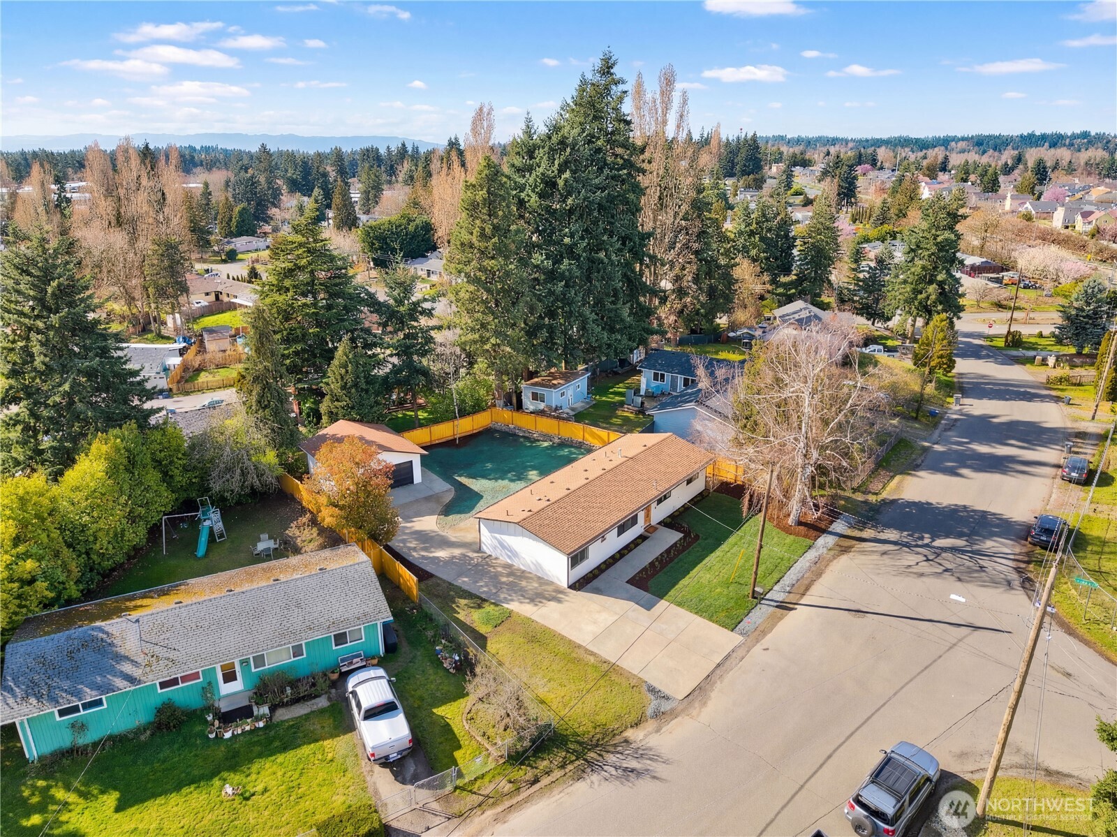 33027 22nd Avenue SW, Federal Way, WA 98023