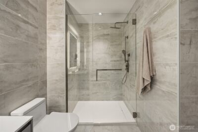 889 Avenue Square NE #1702, Bellevue, WA 98004 - Photo 11