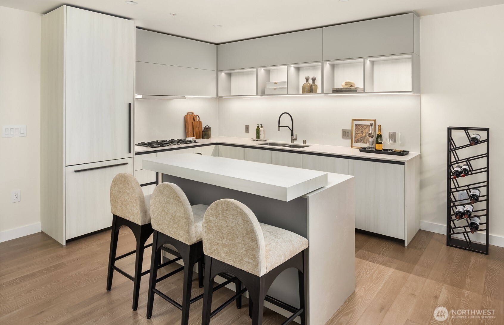 889 Avenue Square NE #1702, Bellevue, WA 98004